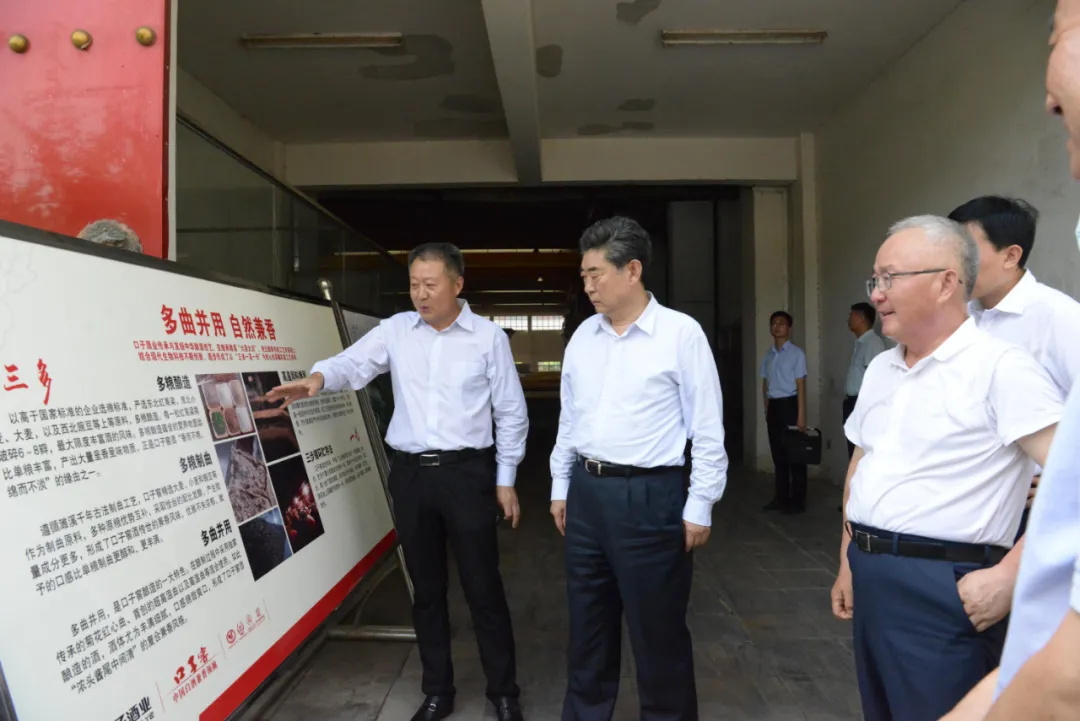 1635923221853664.jpg 鄧向陽.jpg